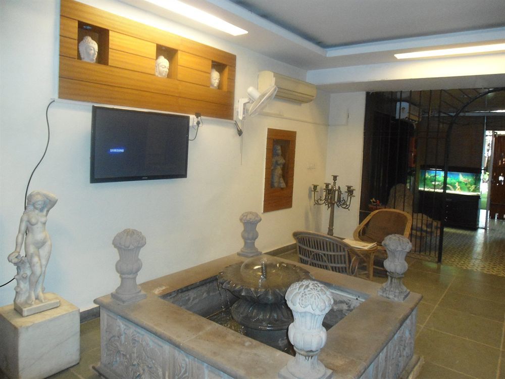 Collection O Hamilton Hotel New Delhi Exterior photo